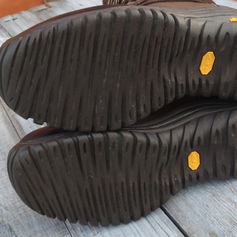 UGG Ostrander Women's Boots - Picture 6 of 12